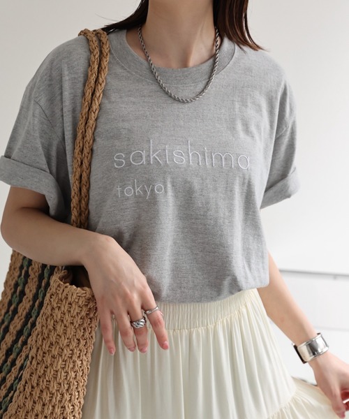 sakishimatokyo(サキシマトーキョー)の「sakishimatokyo 立体ロゴ刺繍Tシャツ/カットソー/半袖(Tシャツ/カットソー・レディース・杢グレー/シルバー/ホワイト/ブラック・FREE)」の3枚目の写真