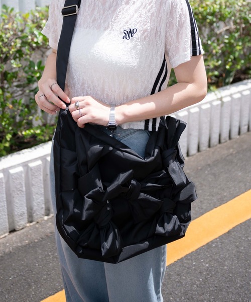 WEGO(ウィゴー)の「WEGO/リボンデザインBIGショルダー(ショルダーバッグ・レディース・シルバー/ブラック・FREE)」の11枚目の写真