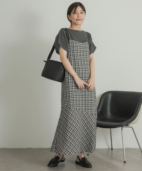 URBAN RESEARCH DOORS（アーバンリサーチドアーズ）の「チェック裾フレアキャミワンピース（ワンピース・レディース・ブラック系その他/ブルー系その他・MEDIUM）」の5枚目の写真