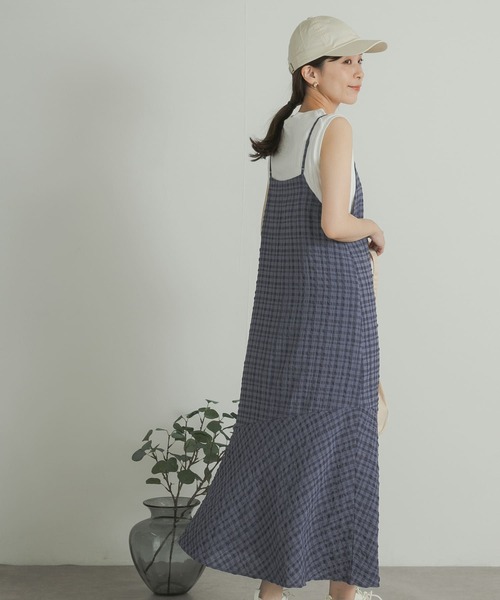 URBAN RESEARCH DOORS（アーバンリサーチドアーズ）の「チェック裾フレアキャミワンピース（ワンピース・レディース・ブラック系その他/ブルー系その他・MEDIUM）」の16枚目の写真