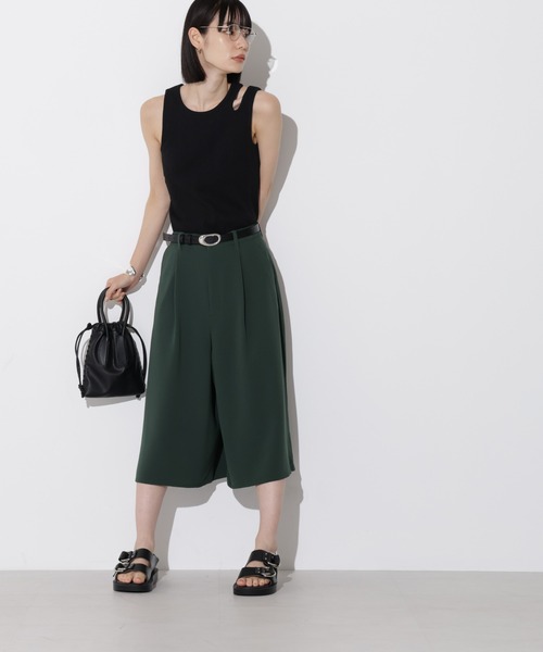 Apo(s)ture（アポスチャー）の「KATY-001/合繊ツータックキュロットパンツ（その他パンツ・レディース・ブラック/グリーン/ベージュ/チャコール・XS/S/M/L/XL）」の6枚目の写真