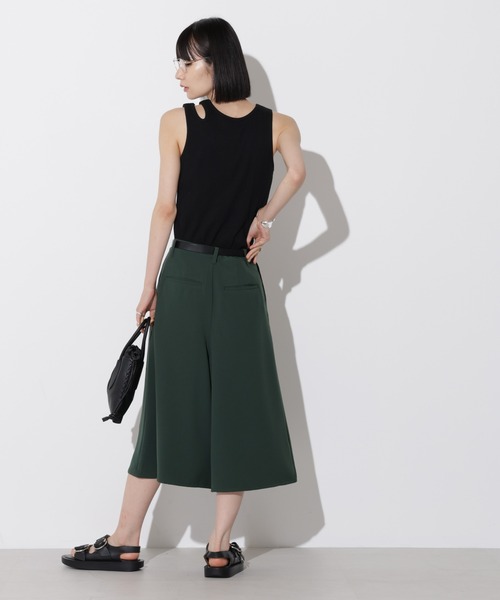 Apo(s)ture（アポスチャー）の「KATY-001/合繊ツータックキュロットパンツ（その他パンツ・レディース・ブラック/グリーン/ベージュ/チャコール・XS/S/M/L/XL）」の8枚目の写真