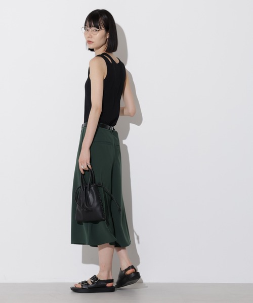Apo(s)ture（アポスチャー）の「KATY-001/合繊ツータックキュロットパンツ（その他パンツ・レディース・ブラック/グリーン/ベージュ/チャコール・XS/S/M/L/XL）」の9枚目の写真