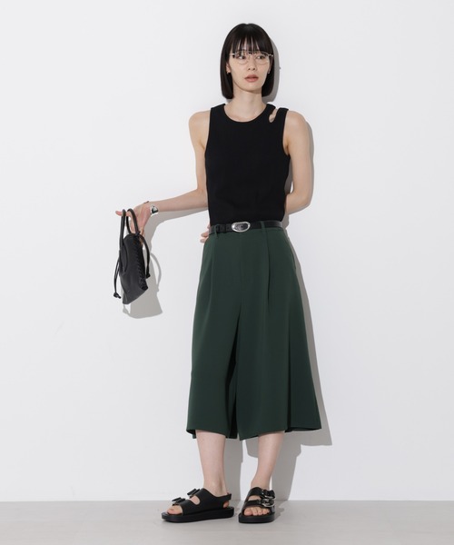Apo(s)ture（アポスチャー）の「KATY-001/合繊ツータックキュロットパンツ（その他パンツ・レディース・ブラック/グリーン/ベージュ/チャコール・XS/S/M/L/XL）」の10枚目の写真