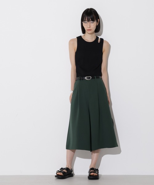 Apo(s)ture（アポスチャー）の「KATY-001/合繊ツータックキュロットパンツ（その他パンツ・レディース・ブラック/グリーン/ベージュ/チャコール・XS/S/M/L/XL）」の11枚目の写真