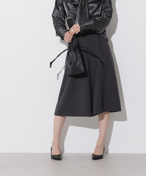Apo(s)ture（アポスチャー）の「KATY-001/合繊ツータックキュロットパンツ（その他パンツ・レディース・ブラック/グリーン/ベージュ/チャコール・XS/S/M/L/XL）」の19枚目の写真