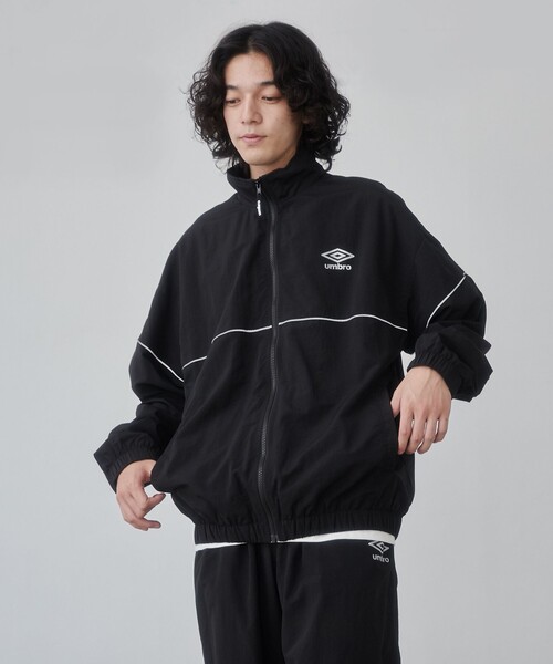 UMBRO（アンブロ）の「UMBRO別注トラックジャケット（ジャージ・メンズ・ブラック・L/M）」の4枚目の写真