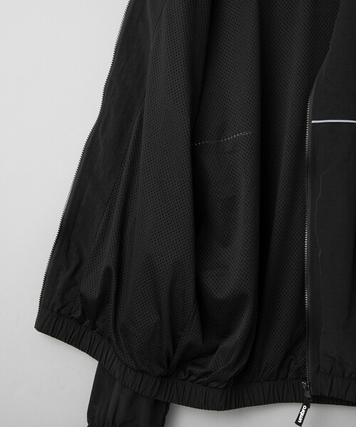 UMBRO（アンブロ）の「UMBRO別注トラックジャケット（ジャージ・メンズ・ブラック・L/M）」の19枚目の写真