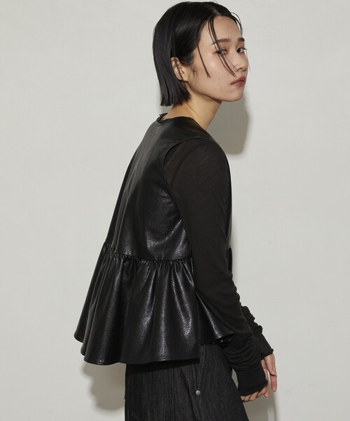 Firsthand（ファーストハンド）の「Firsthand/ファーストハンド フェイクレザー2WAYギャザートップス / ノースリーブ（ベスト・レディース・ブラウン/ブラック・ﾌﾘ-）」の8枚目の写真