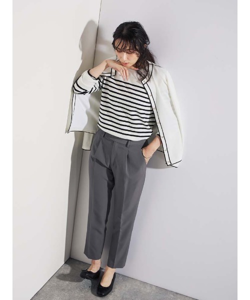 Perfect Suit FActory（パーフェクトスーツファクトリー）の「ダブルクロス【ボーテ・シルエット】タックテーパードパンツ　ベージュ（スーツパンツ・レディース・ベージュ/ブラック/グレー・M/L/LL/S）」の19枚目の写真