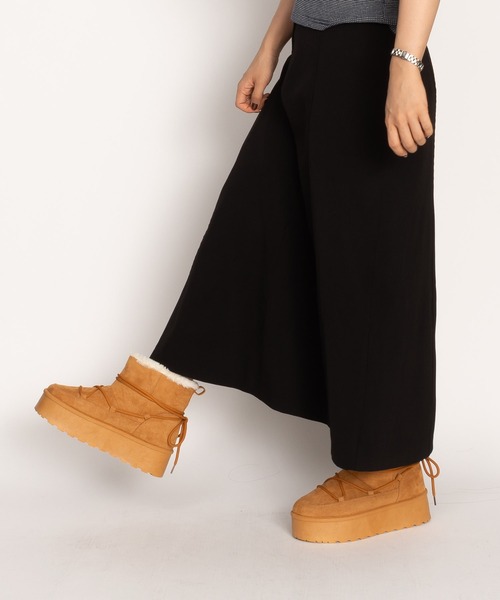 SVEC（シュベック）の「厚底ムートンブーツ / ボア レースアップ（ブーツ・レディース・キャメル/ブラック・35/36/37/38/39/40/41）」の14枚目の写真