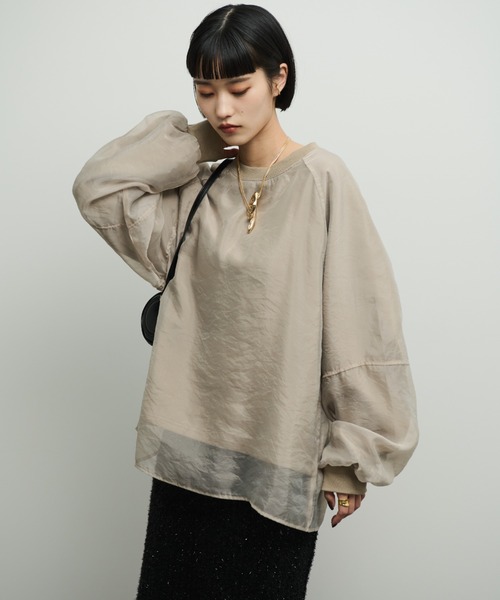 Shelly island（シェリーアイランド）の「オーガンジーレイヤードトレーナー（スウェット・レディース・ブラック/グレイッシュベージュ・FREE）」の3枚目の写真