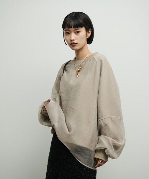 Shelly island（シェリーアイランド）の「オーガンジーレイヤードトレーナー（スウェット・レディース・ブラック/グレイッシュベージュ・FREE）」の4枚目の写真