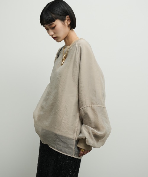 Shelly island（シェリーアイランド）の「オーガンジーレイヤードトレーナー（スウェット・レディース・ブラック/グレイッシュベージュ・FREE）」の5枚目の写真