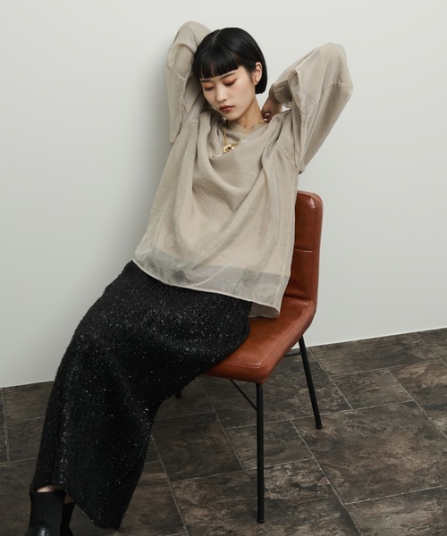 Shelly island（シェリーアイランド）の「オーガンジーレイヤードトレーナー（スウェット・レディース・ブラック/グレイッシュベージュ・FREE）」の11枚目の写真