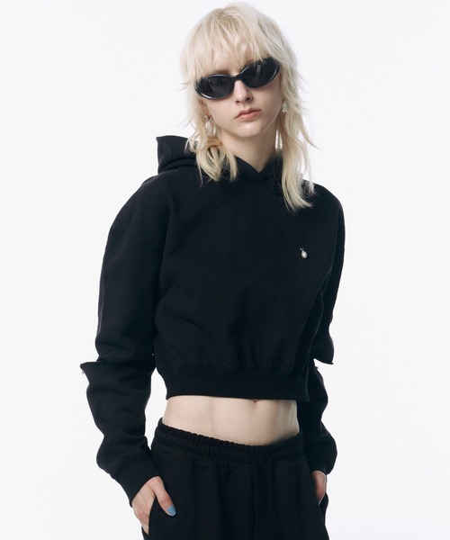 JOSE MOON（ジョゼムーン）の「SLIT SHORT HOODIE/スリットショートフーディー（パーカー・レディース・グレー/ブラック/ホワイト・FREE）」の4枚目の写真