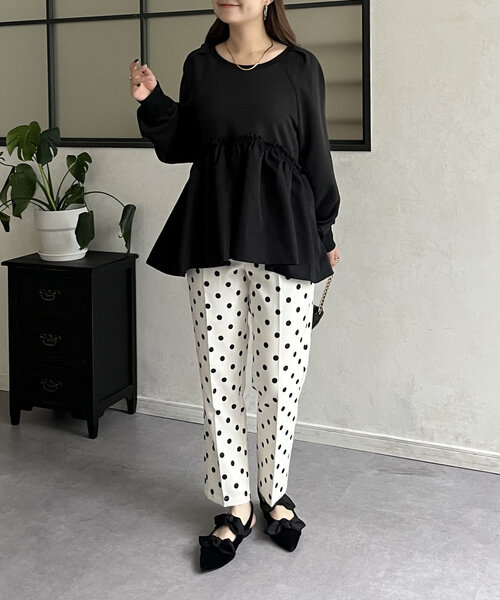 prose verse（プロズヴェール）の「フリルギャザー切替ペプラムスウェット（Tシャツ/カットソー・レディース・ブラック/オフホワイト/チャコールグレー・MEDIUM）」の18枚目の写真