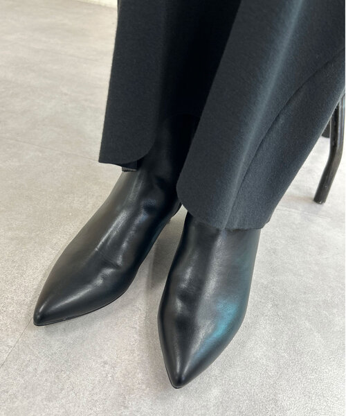 SHENERY（シーナリー）の「ポインテッドトゥショートブーツ（ブーツ  