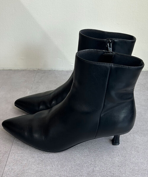 SHENERY（シーナリー）の「ポインテッドトゥショートブーツ（ブーツ  