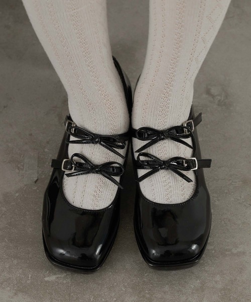Ambre Neige(アンブルネージュ)の「リボン厚底パンプス/WEB/EC限定商品(パンプス・レディース・シルバー/ブラック・MEDIUM/LARGE)」の3枚目の写真
