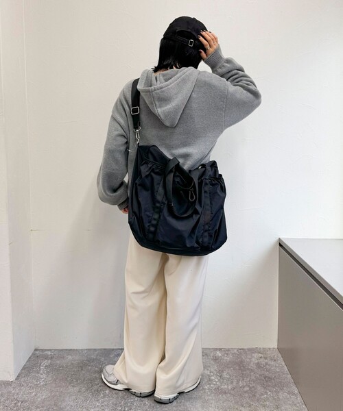 fredy emue(フレディエミュ)の「トラベルボストンバック&リュックサック(ボストンバッグ・レディース・ブラック/グレー・FREE)」の6枚目の写真