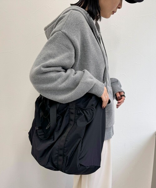 fredy emue(フレディエミュ)の「トラベルボストンバック&リュックサック(ボストンバッグ・レディース・ブラック/グレー・FREE)」の7枚目の写真