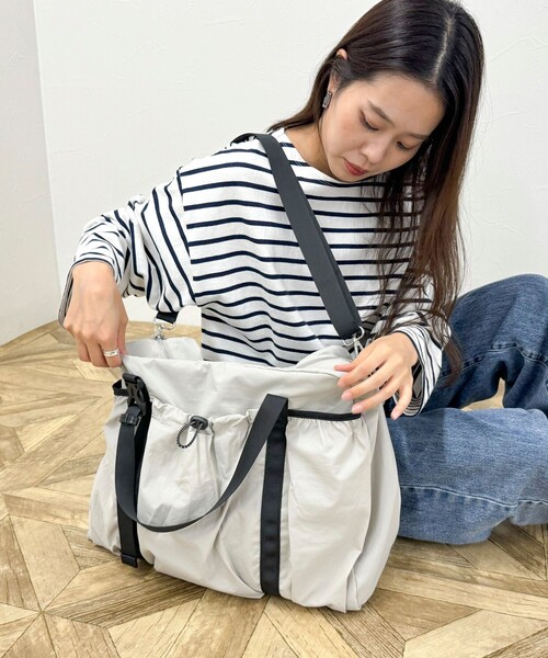 fredy emue(フレディエミュ)の「トラベルボストンバック&リュックサック(ボストンバッグ・レディース・ブラック/グレー・FREE)」の13枚目の写真