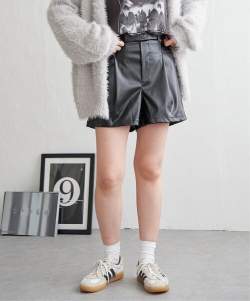 VENCEEXCHANGE（ヴァンスエクスチェンジ）の「合皮ショートパンツ（その他パンツ・レディース・ブラック/アイボリー・M/L）」の15枚目の写真