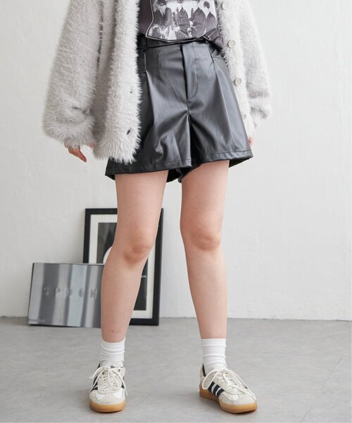 VENCEEXCHANGE（ヴァンスエクスチェンジ）の「合皮ショートパンツ（その他パンツ・レディース・ブラック/アイボリー・M/L）」の17枚目の写真