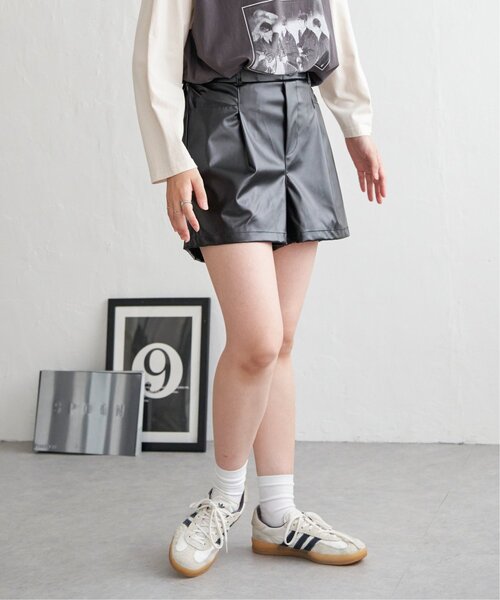 VENCEEXCHANGE（ヴァンスエクスチェンジ）の「合皮ショートパンツ（その他パンツ・レディース・ブラック/アイボリー・M/L）」の18枚目の写真