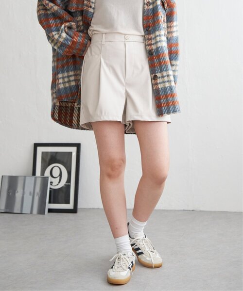 VENCEEXCHANGE（ヴァンスエクスチェンジ）の「合皮ショートパンツ（その他パンツ・レディース・ブラック/アイボリー・M/L）」の21枚目の写真