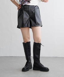 合皮ショートパンツ