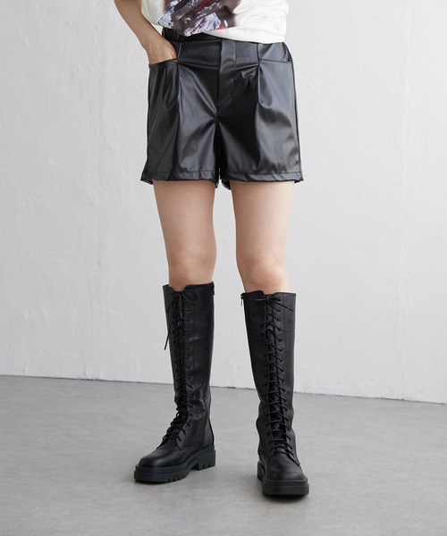 VENCEEXCHANGE（ヴァンスエクスチェンジ）の「合皮ショートパンツ（その他パンツ・レディース・ブラック/アイボリー・M/L）」の3枚目の写真