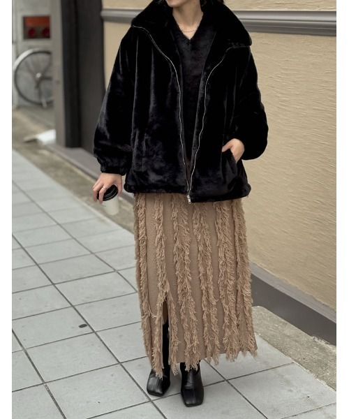 Re:EDIT（リエディ）の「[2024-25 WINTER COLLECTION][低身長サイズ有]フリンジニットナロースカート（スカート・レディース・ブラック/アイボリー/モカ・SHORT/MEDIUM/LARGE）」の4枚目の写真