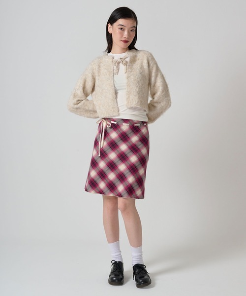 TINA:JOJUN(ティーナジョジュン)の「エンブレム入り ロングスリーブカットソー TINA:JOJUN(Tシャツ/カットソー・レディース・ホワイト/グレー/クリーム/ネイビー・M)」の12枚目の写真