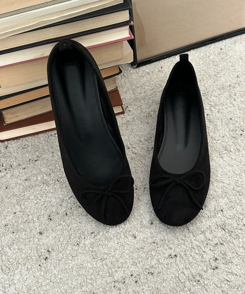 by muni:r（バイ ムニール）の「リボンスエードフラットシューズ（バレエシューズ・レディース・ブラック/レッド/レオパード/ライトピンク/グレイッシュベージュ・23.5cm/24.5cm/23.0cm/24.0cm/25.0cm）」の11枚目の写真