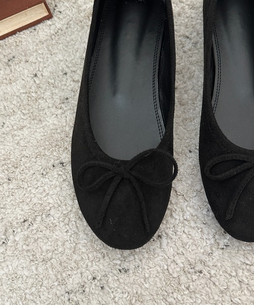 by muni:r（バイ ムニール）の「リボンスエードフラットシューズ（バレエシューズ・レディース・ブラック/レッド/レオパード/ライトピンク/グレイッシュベージュ・23.5cm/24.5cm/23.0cm/24.0cm/25.0cm）」の10枚目の写真