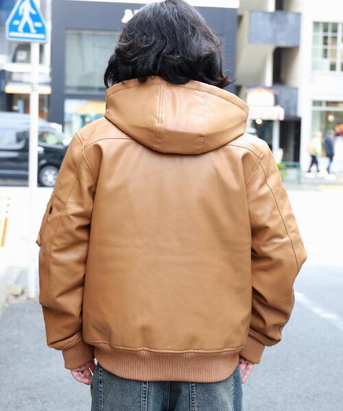 Alpha Industries（アルファインダストリーズ）の「ALPHA(アルファ)【メンズ】【WEB限定】フーデッドリブフェイクレザージャケット/2WAY（ミリタリージャケット・メンズ・キャメル・M/L/XL）」の17枚目の写真