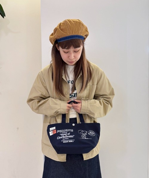 SNOOPY×OLD BETTY'S(スヌーピーカケルオールドベティーズ)の「SNOOPY Heavy Canvas Lunch Bag(FOOTBALL)(トートバッグ・レディース・ライトグレー/ブラック/キャメル/オリーブ/ネイビー・FREE)」の1枚目の写真