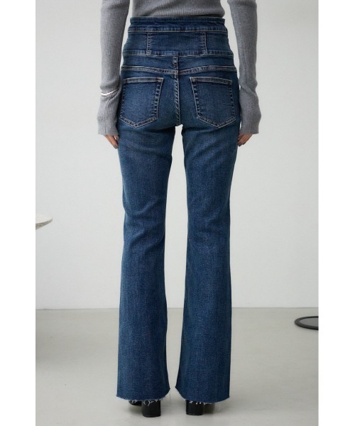 AZUL by moussy(アズールバイマウジー)の「AZUL DENIM ハイウエストボタンフレアデニム(デニムパンツ・レディース・ブルー/ライトブルー・SMALL/MEDIUM)」の20枚目の写真