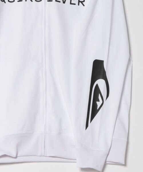 Quiksilver(クイックシルバー)の「QUIKSILVER/クイックシルバー 水着 ラッシュガード ジップフーディ パーカー BIG CLICKER ZIP HOODIE QLY251032(ラッシュガード・メンズ・ホワイト/ブラック・M/L/XL)」の4枚目の写真