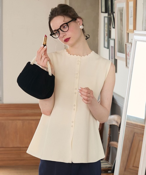 【メゾンドフルールプチローブカノン】ボタン付きニットセーター 黒 公式】Maison de FLEUR Petite Robe（メゾンドフルール