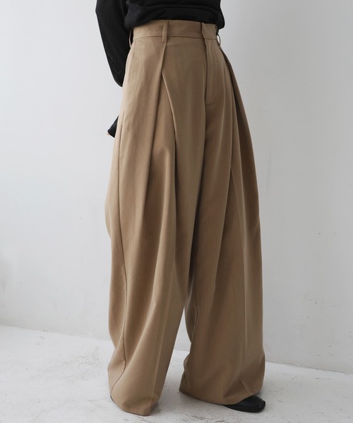 hellam（へラム）の「センタータックワイドパンツ（スラックス・レディース・ブラック/ライトグレー/キャメル/チャコール・FREE）」の5枚目の写真