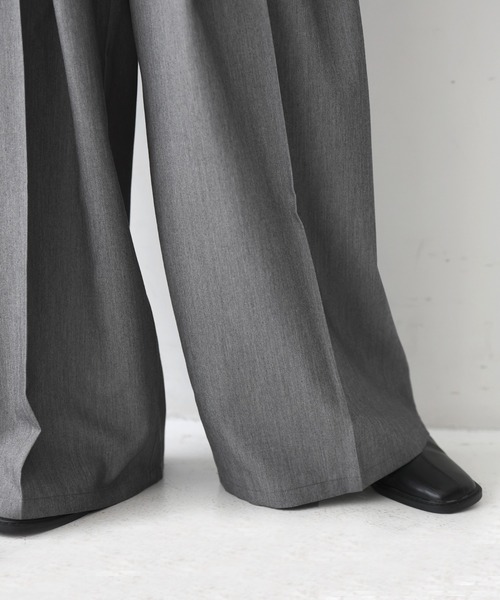 hellam（へラム）の「センタータックワイドパンツ（スラックス・レディース・ブラック/ライトグレー/キャメル/チャコール・FREE）」の9枚目の写真