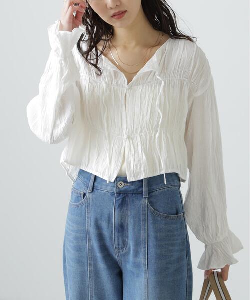 FREE'S MART（フリーズマート）の「◆シアーギャザー前開き短丈ブラウス（シャツ/ブラウス・レディース・イエロー/ホワイト/ブラック/ブラック系その他・FREE）」の2枚目の写真