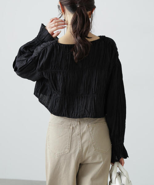 FREE'S MART(フリーズマート)の「◆シアーギャザー前開き短丈ブラウス(シャツ/ブラウス・レディース・イエロー/ホワイト/ブラック/ブラック系その他・FREE)」の12枚目の写真