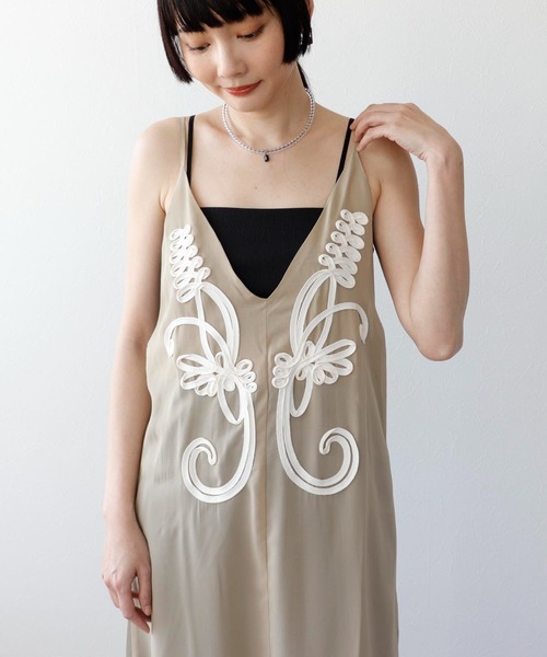 Three Four Time（ｽﾘｰﾌｫｰﾀｲﾑ）の「モチーフコード刺繍キャミワンピース（ワンピース・レディース・ブラック/カーキ/ベージュ・FREE）」の20枚目の写真
