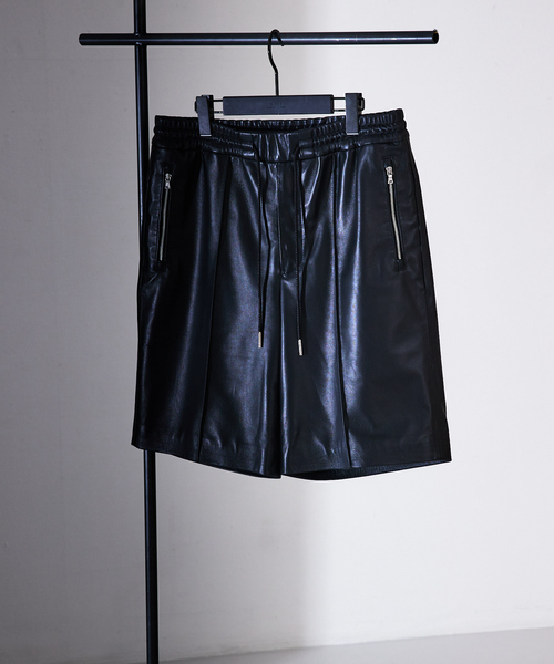 5351 POUR LES HOMMES(ゴーサンゴーイチプールオム)の「【セットアップ対応】レザー スラックス ショートパンツ(デニムパンツ・メンズ・ブラック・44/46/48/50)」の9枚目の写真