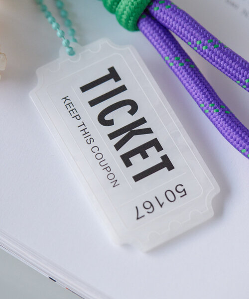 ear PAPILLONNER（イアパピヨネ）の「シネマデートストラップ/チャーム（チャーム・レディース・イエロー/グリーン・FREE）」の4枚目の写真