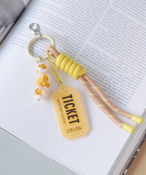 ear PAPILLONNER（イアパピヨネ）の「シネマデートストラップ/チャーム（チャーム・レディース・イエロー/グリーン・FREE）」の16枚目の写真